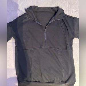 Dark grey quarterzip